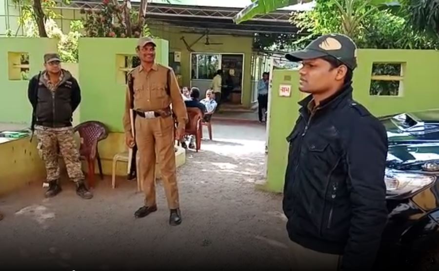 भूपेश बघेल के भिलाई-3 निवास की सुरक्षा बढ़ाई गई, पुलिस के आला अधिकारी पहुंचे व्यवस्था का जायजा लेने…
