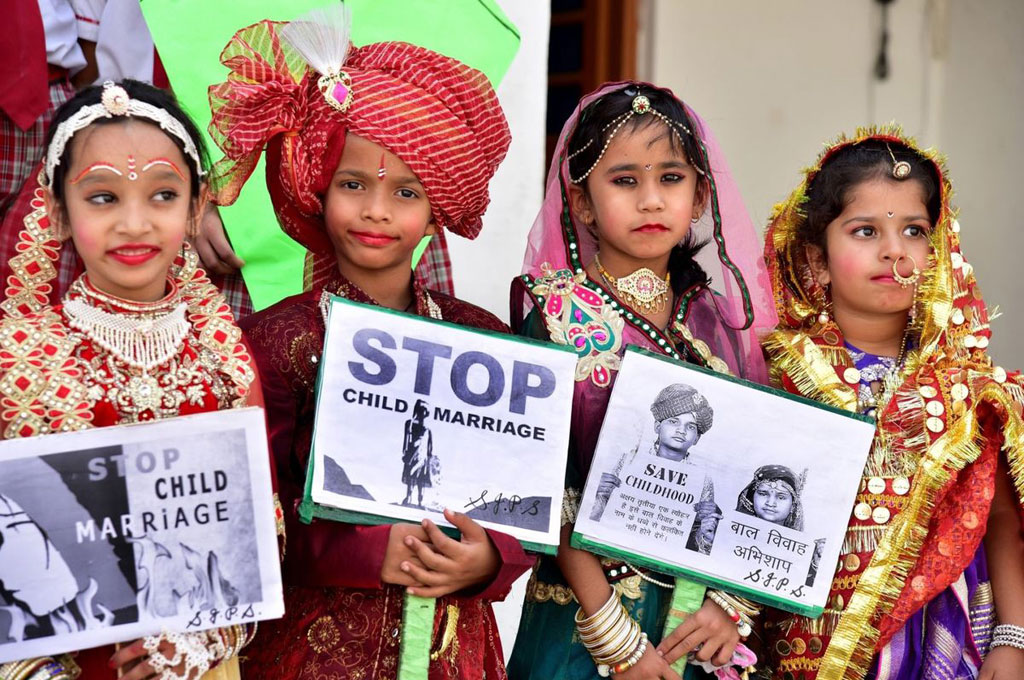 बाल-विवाह अपराध : रिश्तेदार, बाराती और पुरोहित पर भी हो सकती है कानूनी कार्यवाही
