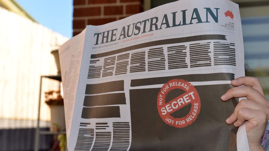 आस्ट्रेलिया के सारे अखबारों ने पहले पन्ने को काले रंग से पोत दिया, बेहद दिलचस्प है वजह…
