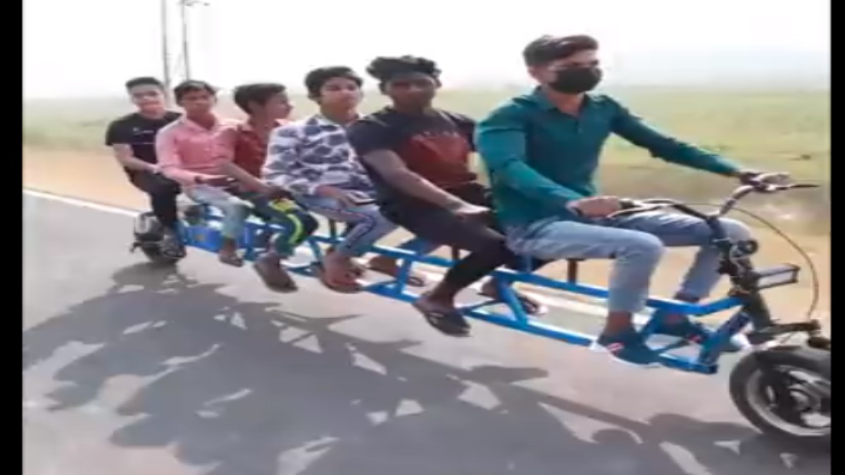 कबाड़ का जुगाड़ Video : युवक ने बनाई 6 सीटर E-Bike, 10 रुपए में चलेगी 160KM, देखने के लिए जुट रही लोगों की भीड़, जानें क्या है खास