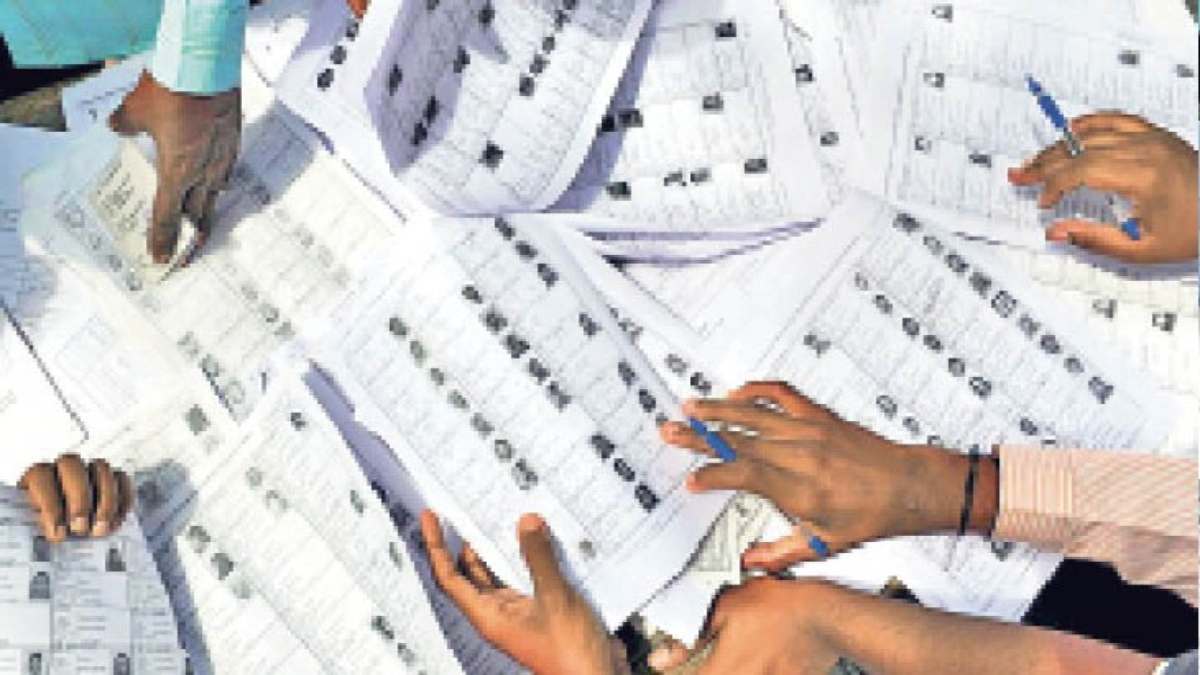 सॉफ्टवेयर ने पकड़े 43 हजार संदिग्ध वोटर, कुछ मतदाताओं के नाम-पता तक सेम, अब कराया जा रहा वेरिफिकेशन