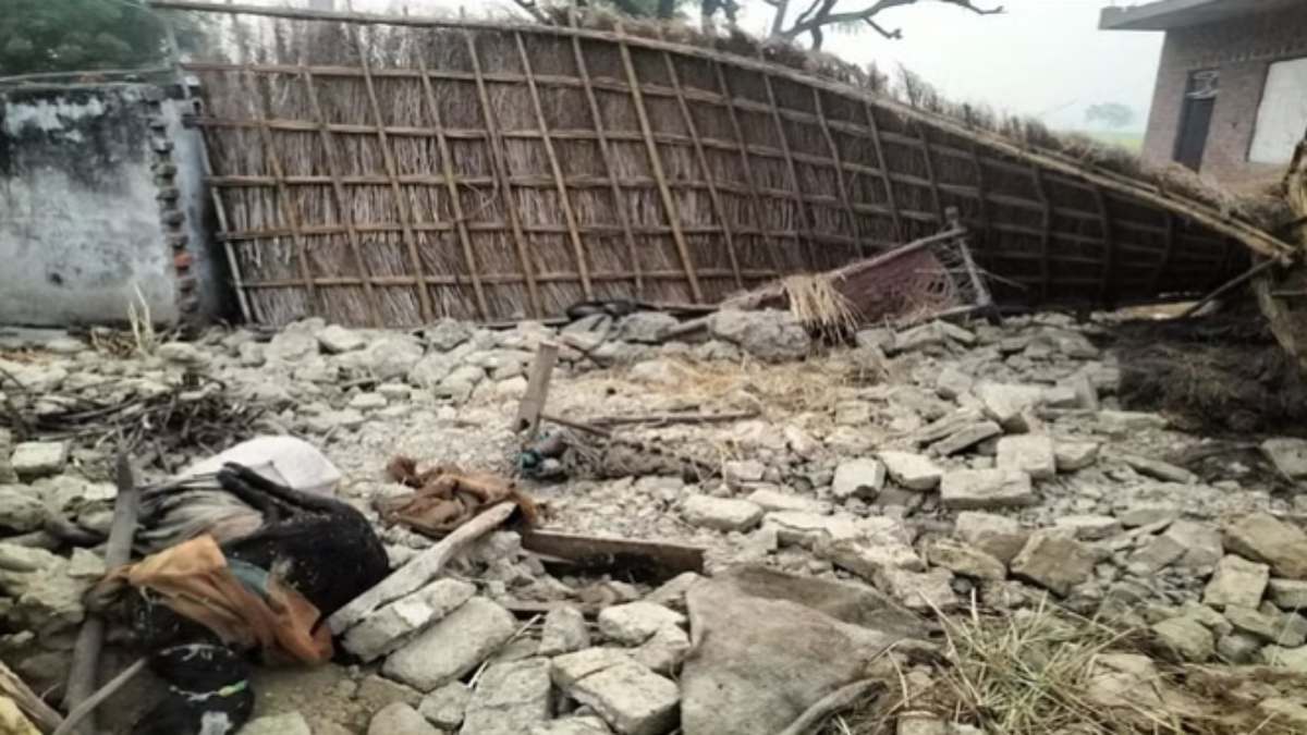 कच्चे मकान की दीवार गिरने से हुआ बड़ा हादसा, पति-पत्नी समेत एक मासूम की मौत