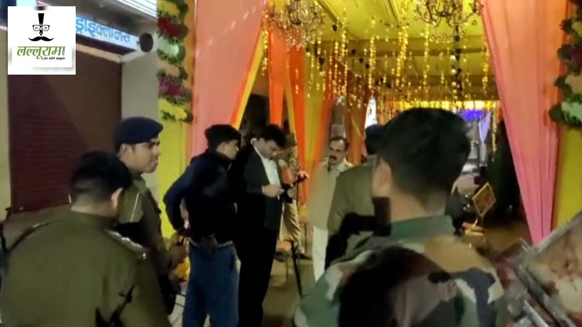 MP में BJP के पूर्व मंत्री के रिश्तेदार की शादी में हर्ष फायरिंग VIDEO: गोली लगने से दूल्हे के दोस्त की मौत, लॉ एंड ऑर्डर की उड़ी धज्जियां