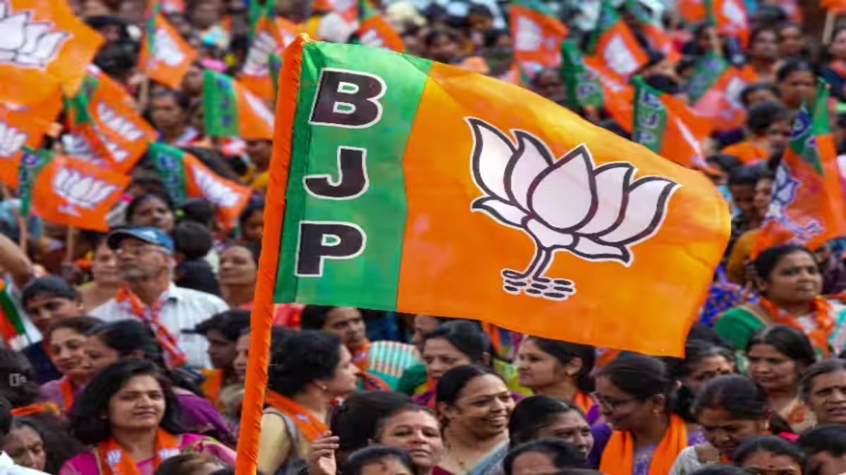 BJP की चुनावी जमावट का मेगा प्लान: MP की ट्रिपल फेरियों से साधेगी वोट, विकास यात्रा, लाडली बहना सम्मेलन के बाद जन आशीर्वाद निकालेंगे सीएम शिवराज