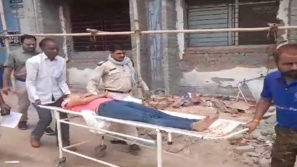 संदिग्ध हालात में छत से गिरी नर्सिंग छात्रा: अस्पताल में कराया गया भर्ती, सामने आई ये वजह