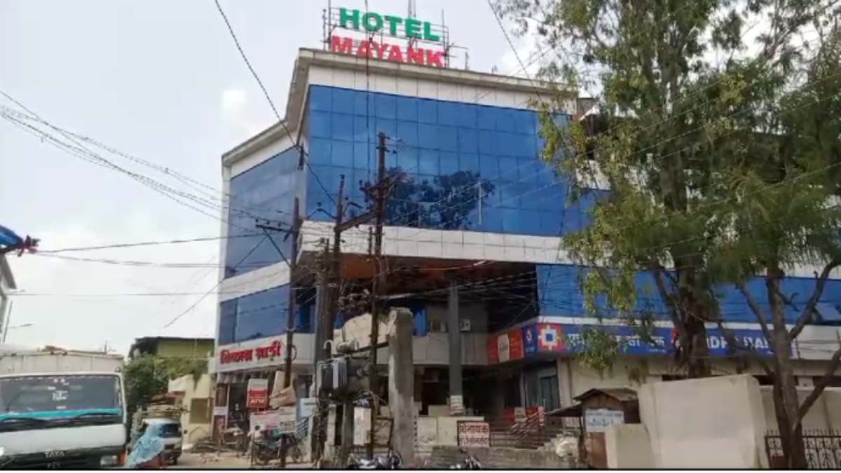 CRIME NEWS : पुणे से CG आए युवक की होटल के कमरे में संदिग्ध परिस्थितियों में मिली लाश, मचा हड़कंप, जांच में जुटी पुलिस