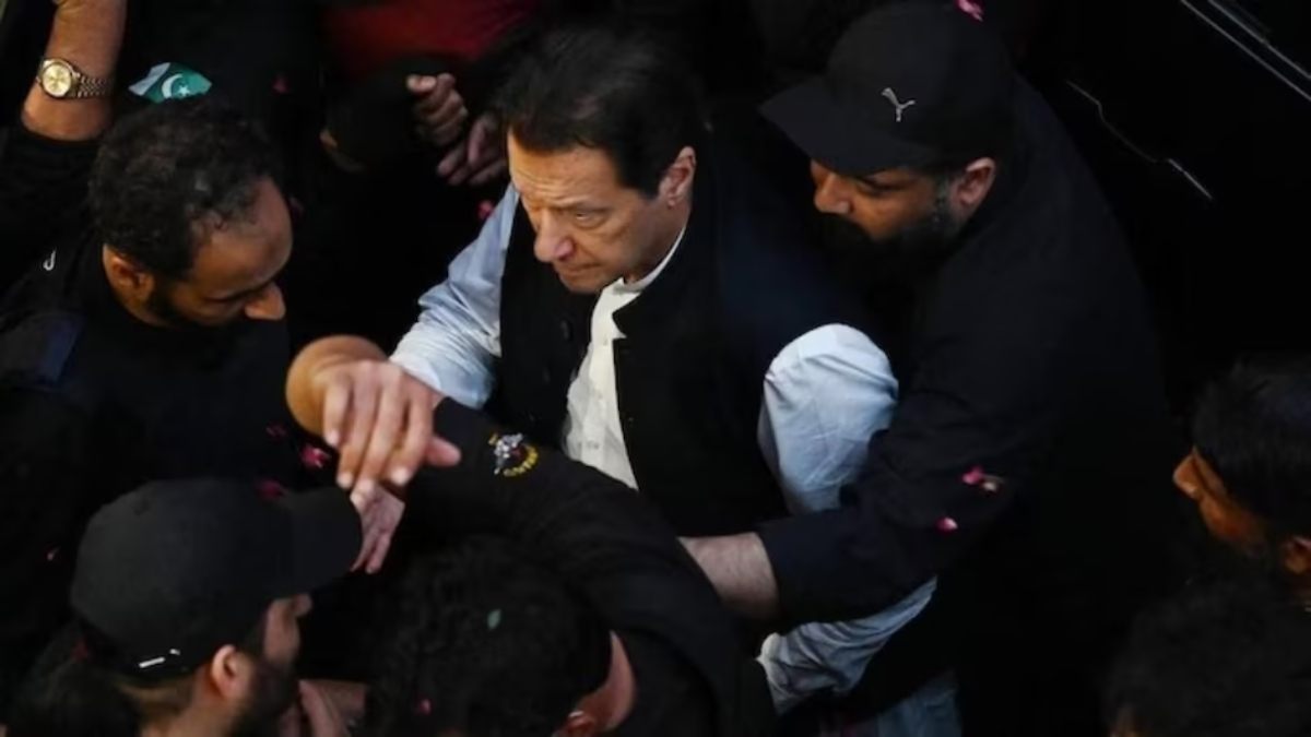 BIG BREAKING: Pakistan के पूर्व PM Imran Khan दोषी करार, कोर्ट ने सुनाई 3 साल की सजा, 5 साल तक नहीं लड़ सकेंगे चुनाव, देश में हिंसा की गहराई आशंका