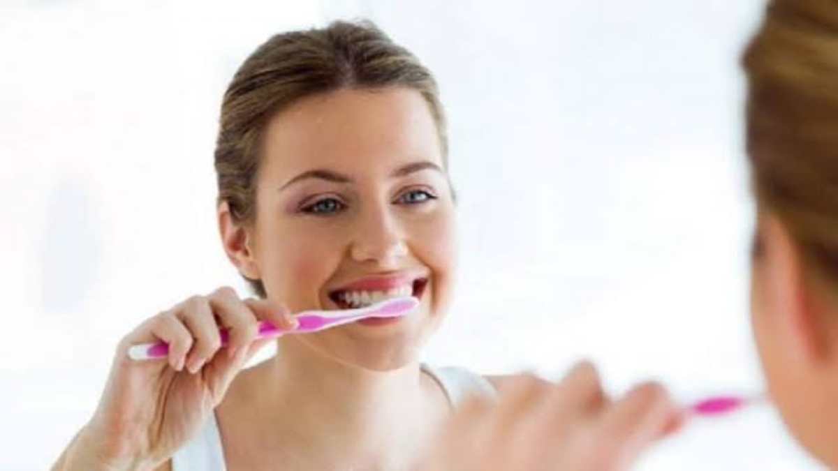 Brush करते समय आप भी करते हैं ये गलतियां, अगर हां तो अभी सुधार लें आदत, ताकि दांत रहे मजबूत …