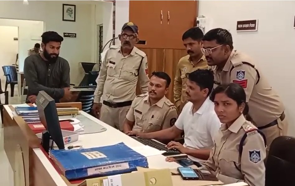 महाराष्ट्र में प्रतिबंधित गुटखे की तस्करीः मध्यप्रदेश के आरोपी को पकड़कर ले गई धुलिया की पुलिस