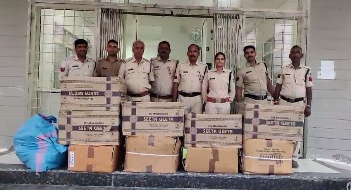 Illegal firecrackers worth lakhs were kept inside the house: Police raided, accused landlord arrested