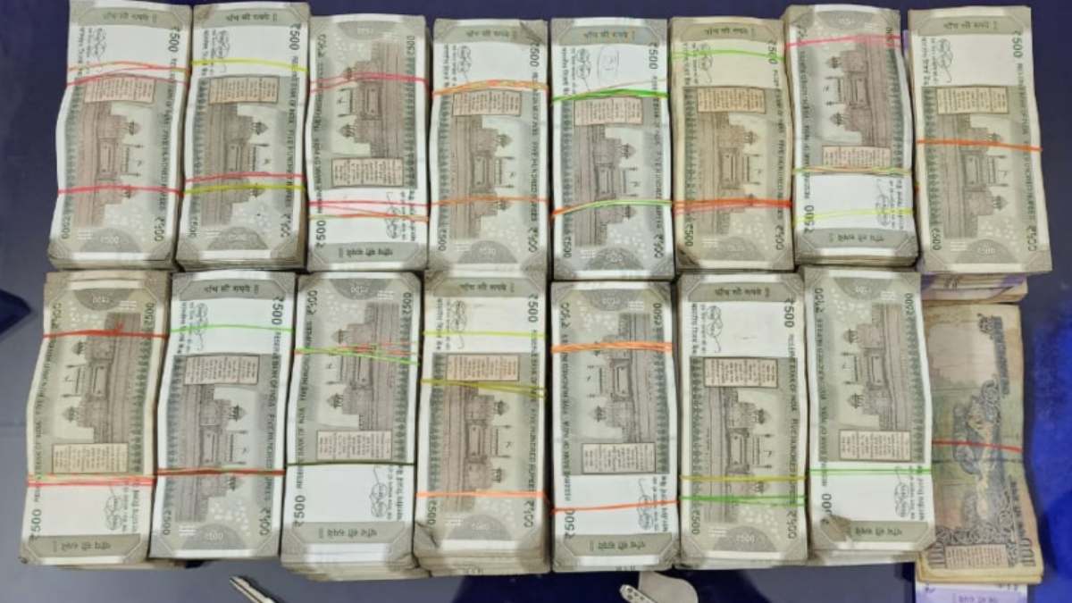 ओडिशा : बरगढ़ में एसयूवी से जब्त की गई 7.5 लाख रुपये की बेहिसाब नकदी