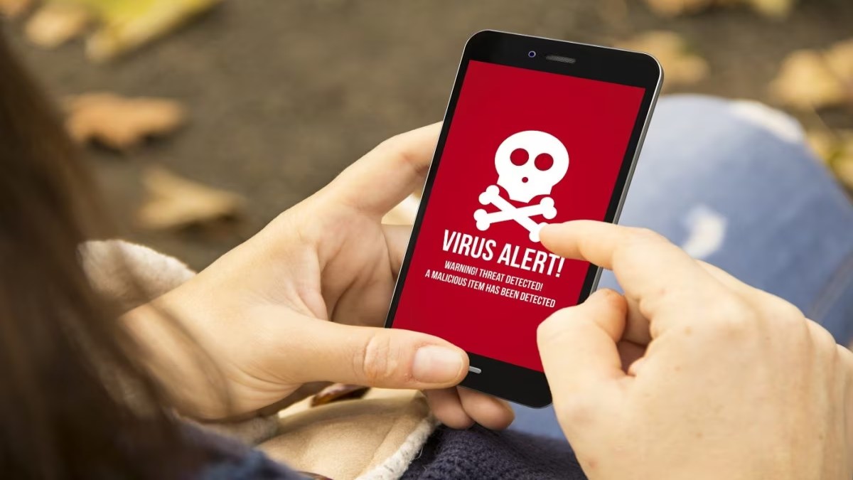 Mobile Tips : अपने फोन में मौजूद वायरस को आसानी से करें डिलीट, यहां जानें आसान से Tricks …