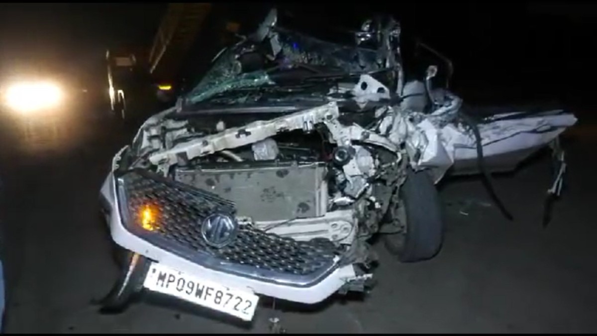MP सड़क हादसे में दो मौत, चार घायलः पब से पार्टी कर निकले थे तेज रफ्तार कार सवार स्टूडेंट्स, हुए हादसे का शिकार