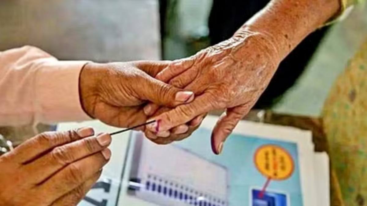 Rajasthan Assembly Election 2023 : पहली बार हजारों मतदाता घर बैठे करेंगे मतदान, निर्वाचन अधिकारी घर जाकर लेंगे वोट