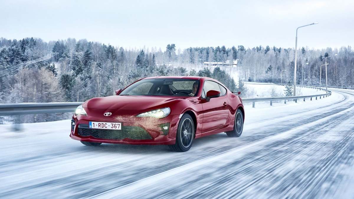 Car Mileage in Winter: अब सर्दियों में भी रख सकते हैं गाड़ी के माइलेज को मेंटेन, आजमाएं ये चार आसान टिप्स