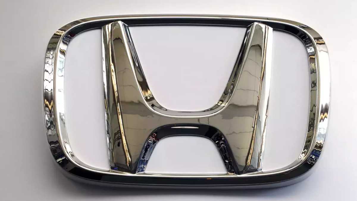 Best Car Deal: कीमत बढ़ने से पहले डिस्काउंट पर खरीदें Honda City कार! कंपनी साल के आखिरी महीने में दे रही बंपर छूट, जानें डिटेल्स