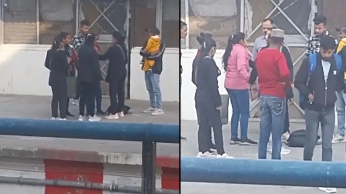 रेलवे कर्मचारियों की गुंडागर्दी : स्टेशन पर युवती की पकड़ी कॉलर, फिर घसीटा, 3 महिला TTE ने की बेरहमी से पिटाई, Video वायरल