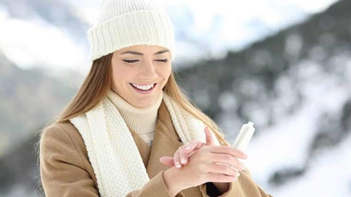 Skin Care Tips for Winter : सर्दियों में त्वचा पड़ने लगती है काली, इन घरेलू उपायों से निखारे रंगत