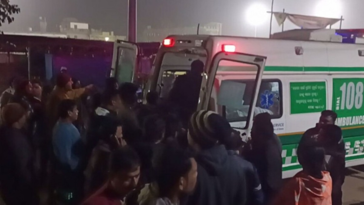 ACCIDENT : नयागढ़ में पिकनिक बस और ट्रक में भिड़ंत, 3 छात्रों की मौत, 11 की हालत गंभीर