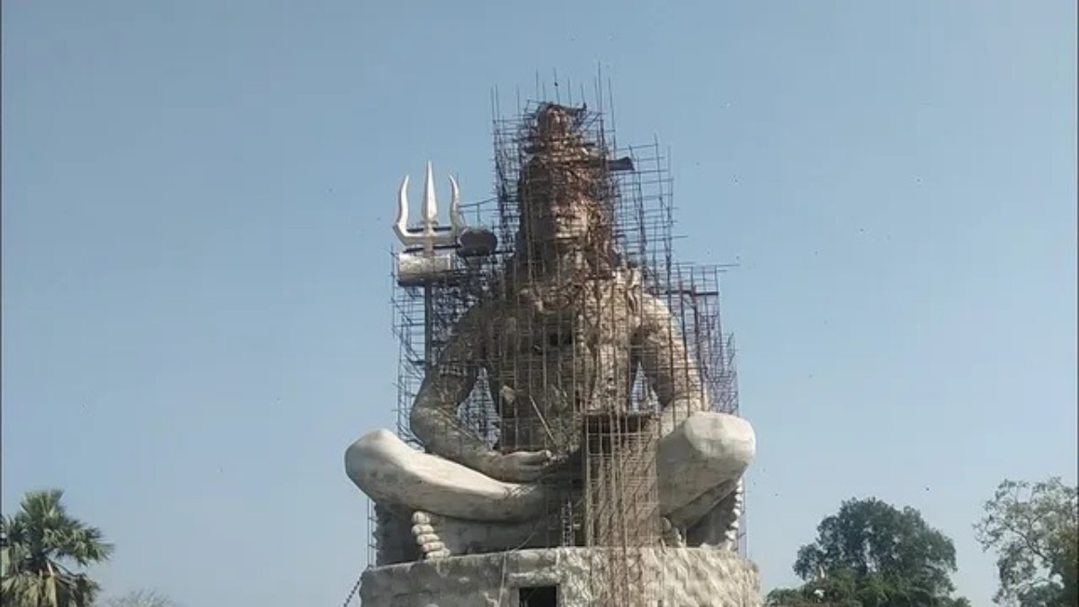 वैतरणी के किनारे आकार ले रही भगवान शिव की सबसे ऊंची प्रतिमा, महाशिवरात्रि पर होगा अनावरण, जानिए क्या है इस ध्यानमग्न मूर्ति की खासियत ?