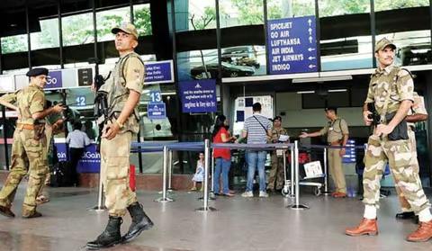 आईजीआई हवाई अड्डे पर फ्लाइट को उड़ाने की मिली धमकी , पुलिस ने बताया अफवाह