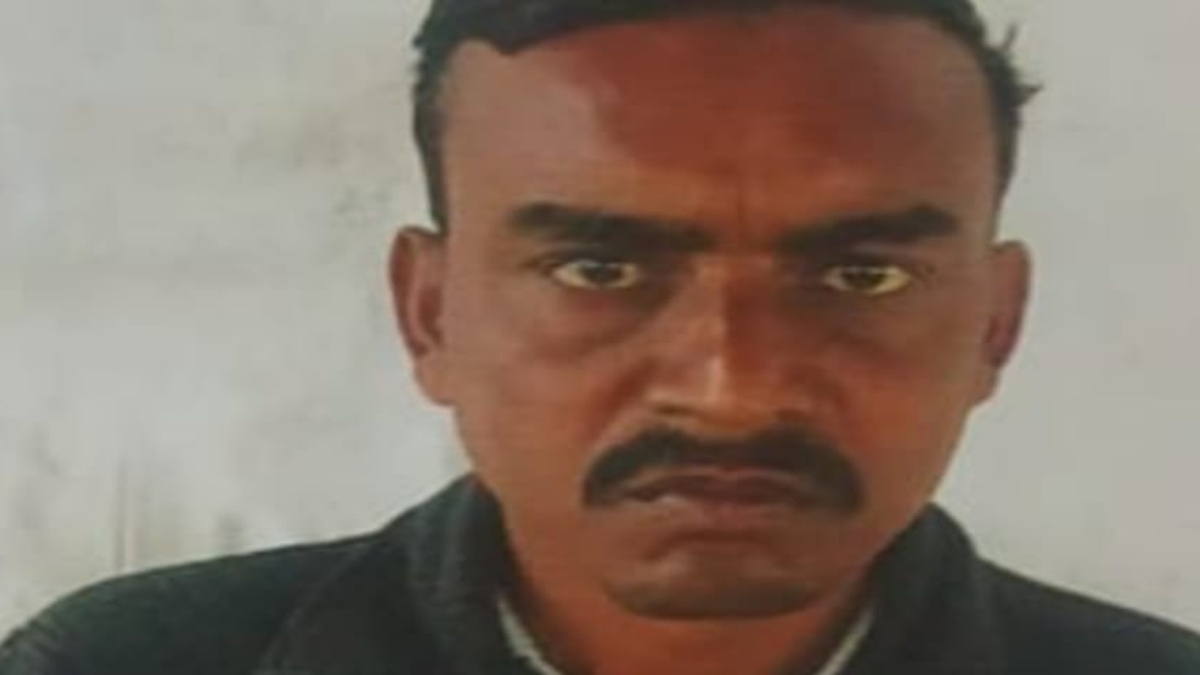 हथकड़ी खोल कर अस्पताल से फरार हुआ कैदी: बदमाश को पकड़ने टीम गठित, पुलिसकर्मी पर FIR दर्ज