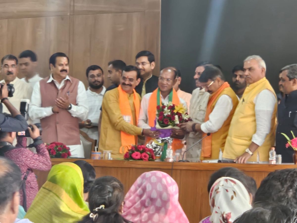 छिंदवाड़ा में कांग्रेस को बड़ा झटका: कमलनाथ के करीबी विधायक BJP में शामिल, CM ने दिलाई सदस्यता