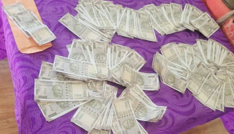 बलांगीर में 1.36 लाख रुपये के नकली नोट जब्त