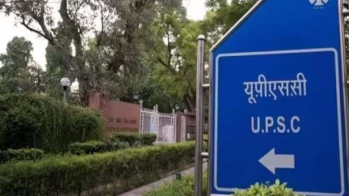 UPSC Mains में अनुषा ने हासिल किया 202वां रैंक, IAS रेणु पिल्लै और IPS संजय पिल्लै की हैं बेटी…