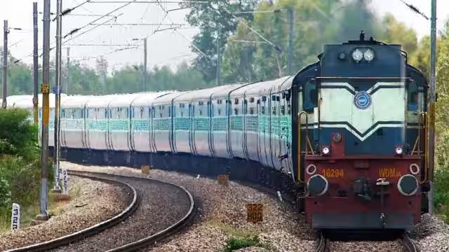 9 हजार 111 स्पेशल ट्रेन चलाने की तैयारी में रेलवे