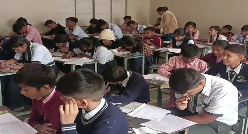 Rajasthan News: भरी गर्मी में आज से राजस्थान में शुरू हुई पांचवी बोर्ड परीक्षा