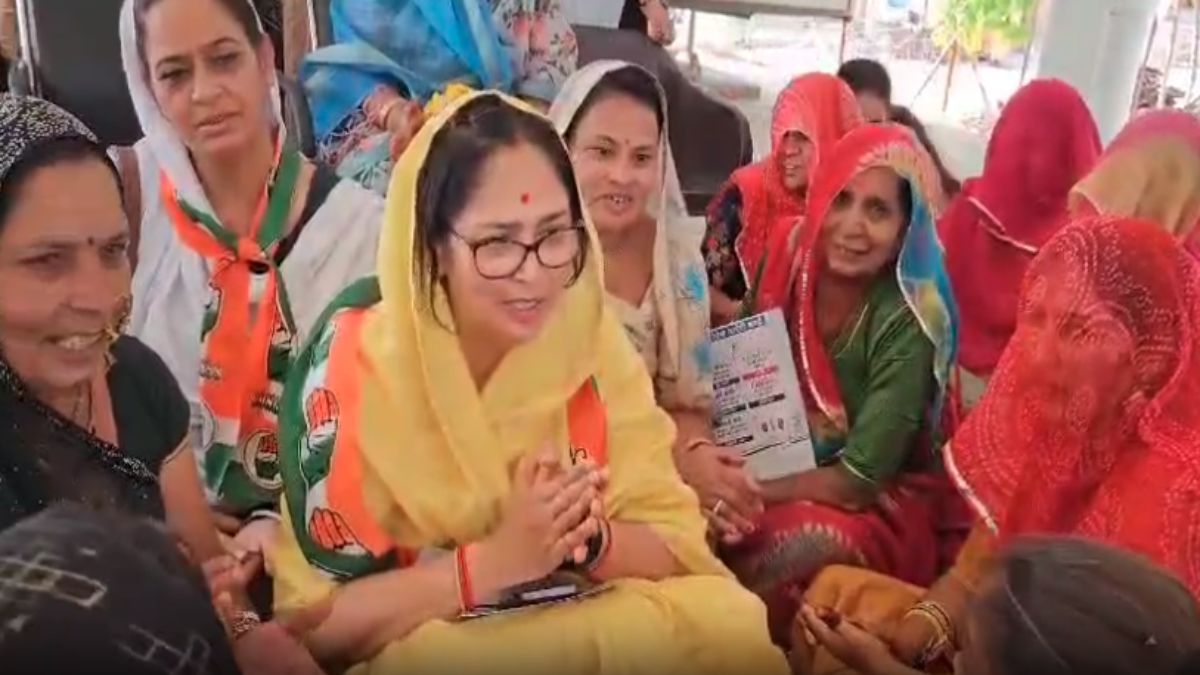 दिग्विजय सिंह की पत्नी ने महिलाओं के साथ गाए मंगल गीत, डोर-टू-डोर किया प्रचार, देखें Video