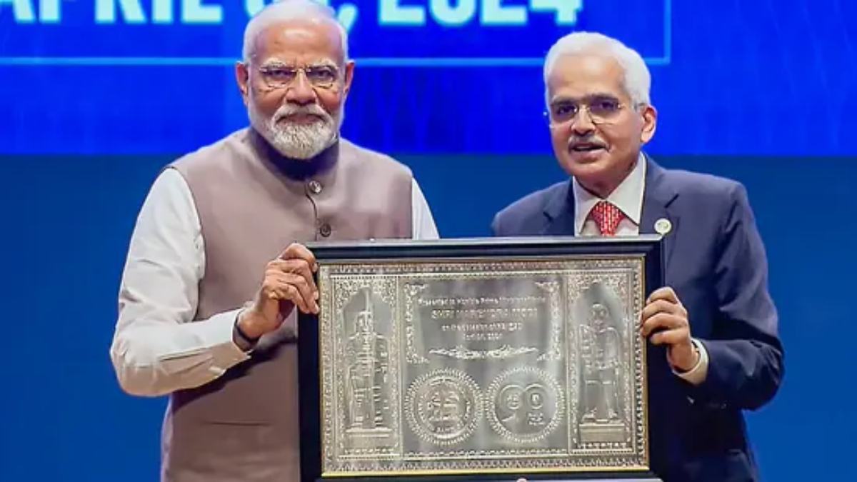 RBI Anniversary: RBI की 90वीं वर्षगांठ पर पीएम मोदी ने 90 रुपये के स्मारक सिक्के का किया अनावरण