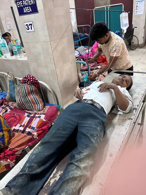 BIG BREAKING: पश्चिम बंगाल के कूच बिहार में मतदान केंद्र पर पथराव, CAPF जवान की मौत