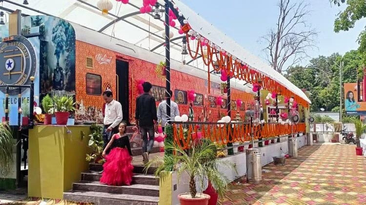 दिल्ली में रेलवे की तरह DDA भी कोच रेस्तरां खोलेगा