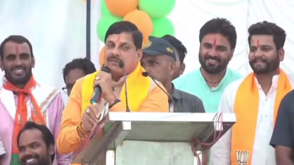मकसूदनगढ़ में गरजे सीएम मोहन: कांग्रेस और दिग्विजय पर साधा निशाना, बोले- न तुम राम के हो न राष्ट्र के…  