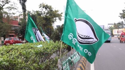 Odisha Election 2024 : बीजद ने विधायक समीर रंजन दास और अरुंधति देवी को पार्टी पदों पर नियुक्त किया