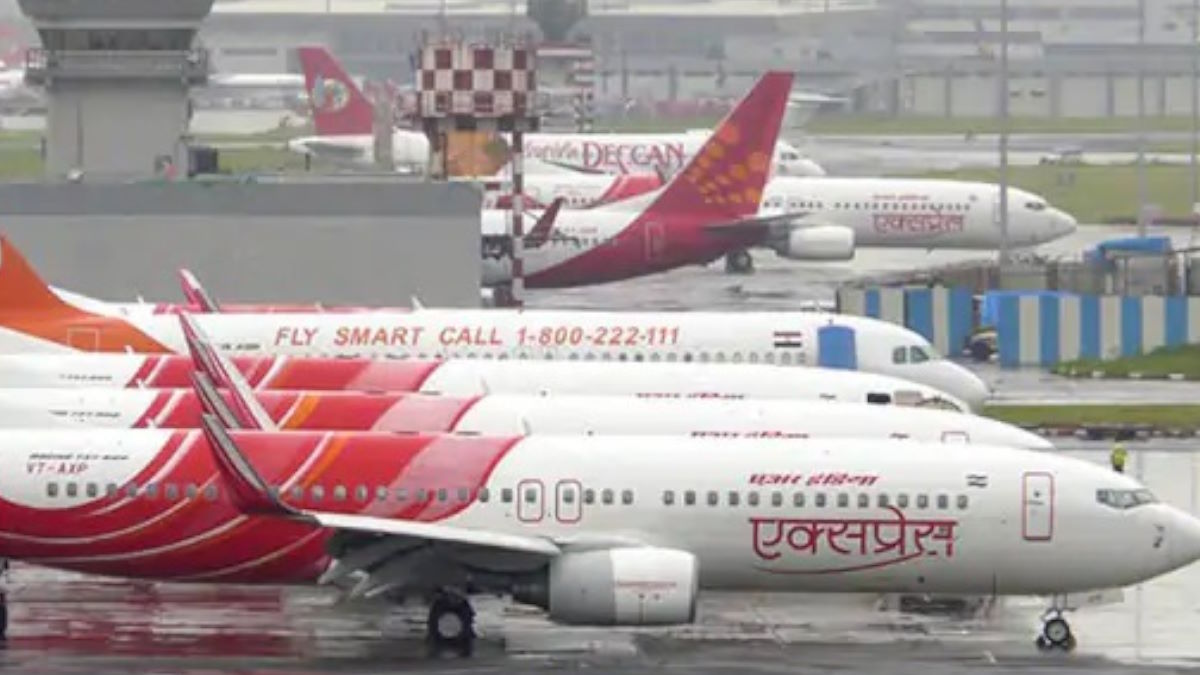 Air India Express Controversy: एअर इंडिया एक्सप्रेस के 25 क्रू-मेंबर्स बर्खास्त, एकसाथ छुट्टी पर गए 200 वर्कर्स