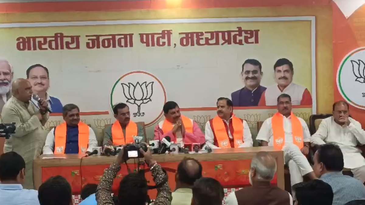 ‘युद्ध के पहले की आखिरी रात’: भोपाल में BJP चुनाव प्रबंधन समिति की बैठक, 8 से 10 परसेंट वोट शेयर बढ़ने का दावा, CM मोहन बोले- हम सबके अंदर शोले जल रहे हैं…