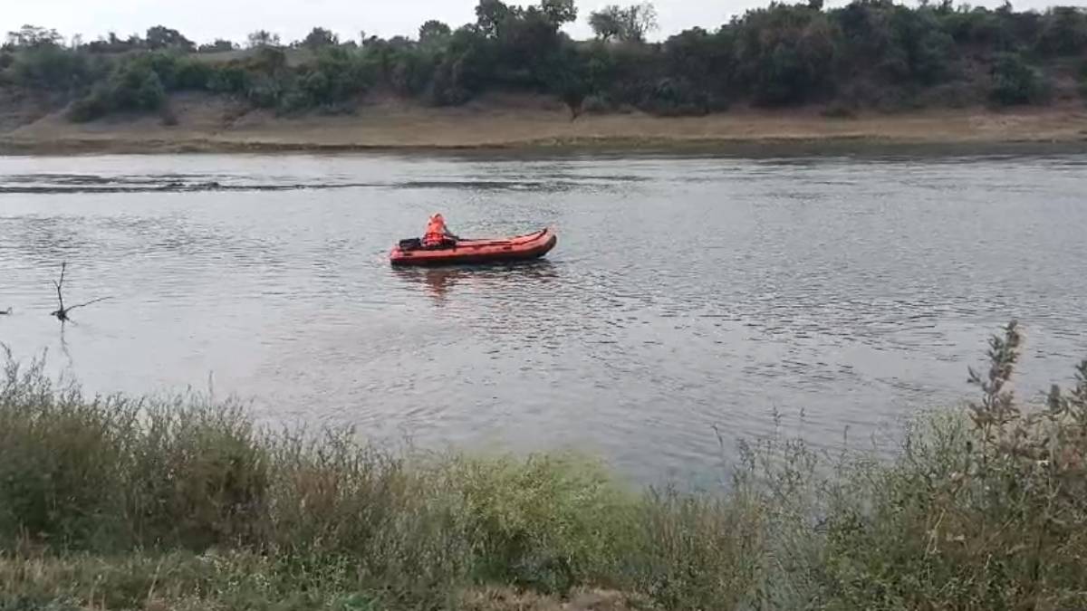 बड़ा हादसा: नर्मदा नदी में डूबे 3 नाबालिग, दो का मिला शव, एक की तलाश जारी