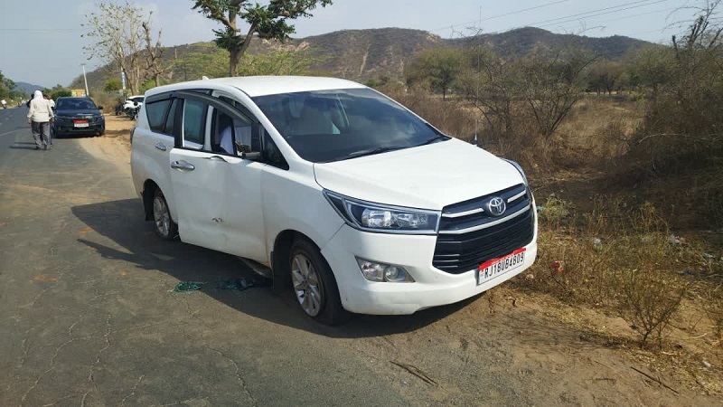 Rajasthan News: झुंझुनू जिला कलेक्टर की गाड़ी का हुआ एक्सीडेंट
