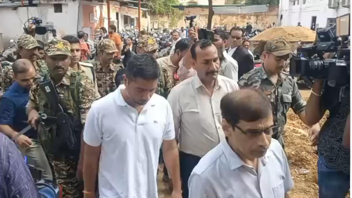 शराब घोटाला मामला : पूर्व मुख्यमंत्री भूपेश के बेटे चैतन्य बघेल को 14 दिन की न्यायिक रिमांड पर भेजा गया जेल