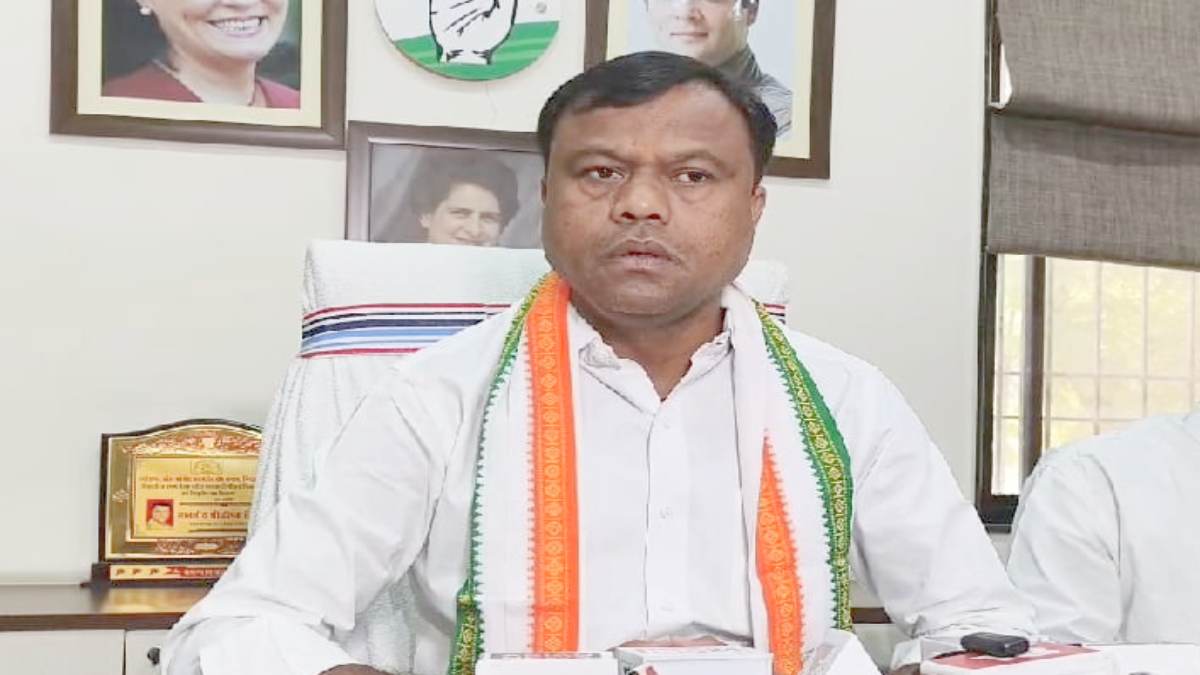 महंगी बिजली को लेकर कांग्रेस करेगी बड़ा प्रदर्शन : PCC चीफ बैज ने कहा – बिजली बिल बढ़ाकर महतारी वंदन के बदले जनता से 5 हजार रुपए वसूल रही सरकार