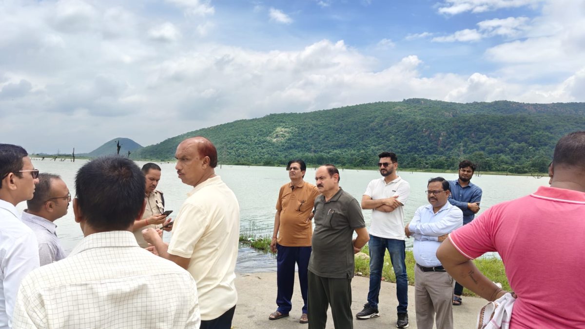 CG News : डेम में नहाने उतरा PWD इंजीनियर का बेटा हुआ लापता, रेस्क्यू ऑपरेशन जारी, दोस्तों से भी हो रही पूछताछ