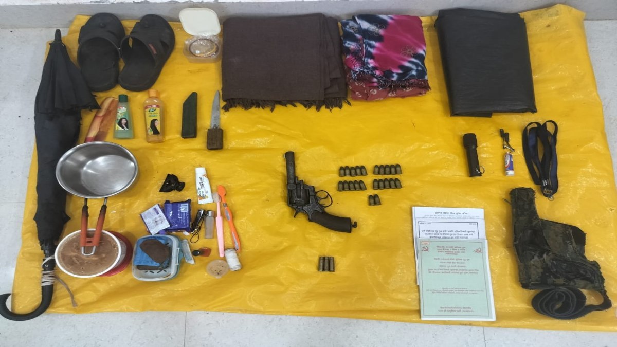 सुरक्षाबलों और नक्सलियों के बीच मुठभेड़, रिवाल्वर और कारतूस बरामद