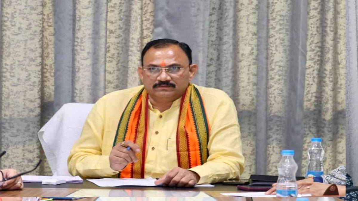 स्वास्थ्य मंत्री जायसवाल ने कहा – हड़ताल खत्म करने पर बनी सहमति, NHM कर्मचारी काम पर नहीं लौटे तो होगी नई भर्ती