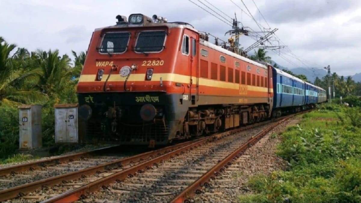 Chhattisgarh Railway News: दुर्ग से चल सकती हैं फिर ये बंद ट्रेन… ये फैसला लेने की तैयारी में रेलवे