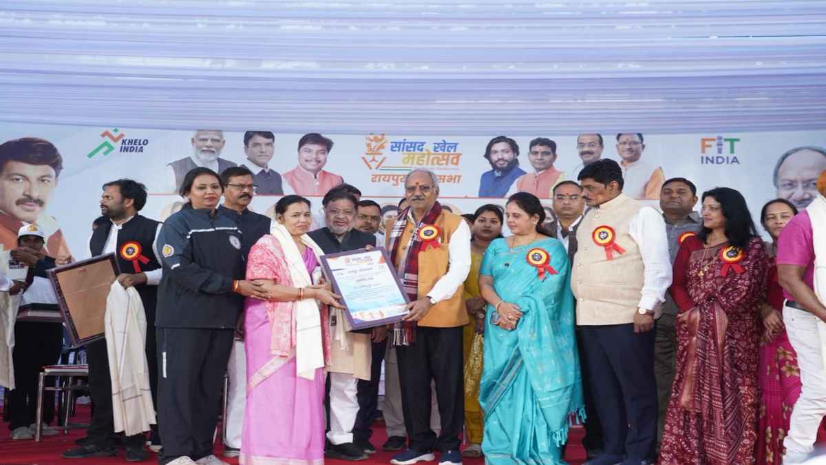 रायपुर खेल महोत्सव का आगाज : सांसद बृजमोहन ने कहा – 85 हजार खिलाड़ियों की ऐतिहासिक भागीदारी से रायपुर सांसद खेल महोत्सव बना देश का सबसे बड़ा खेल आयोजन