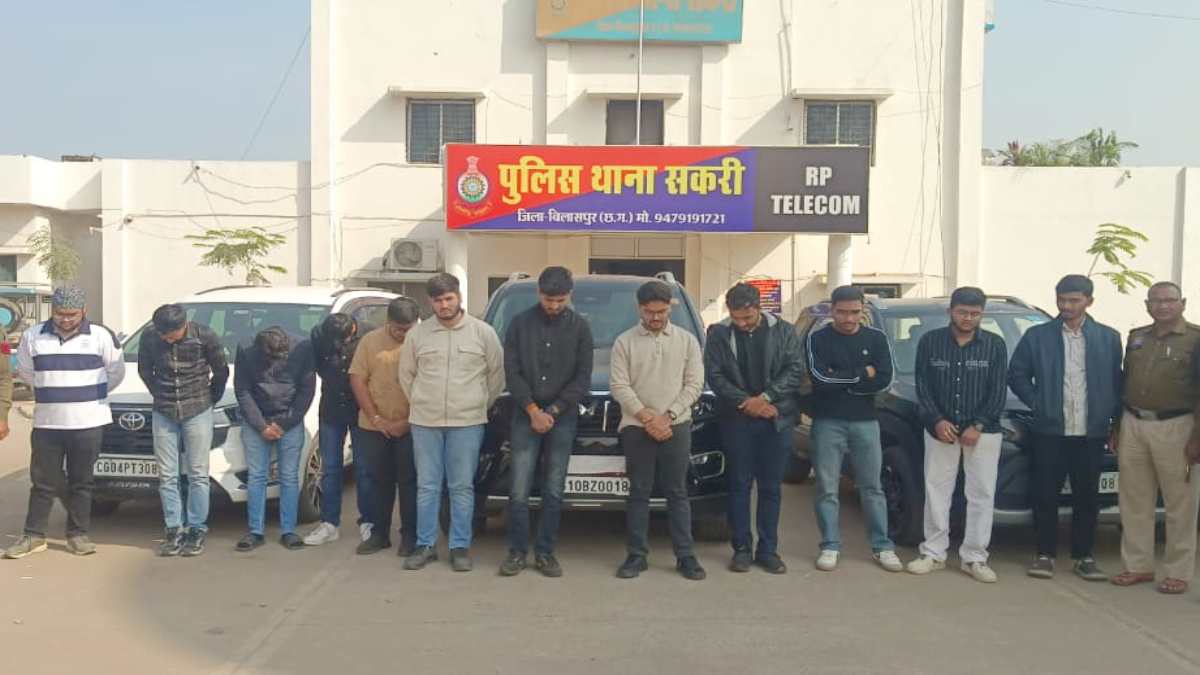 नेशनल हाईवे पर गाड़ियां खड़ी कर सेलिब्रेट किया बर्थडे, कांग्रेस नेता का बेटा समेत रसूखदार युवकों का गैंग गिरफ्तार