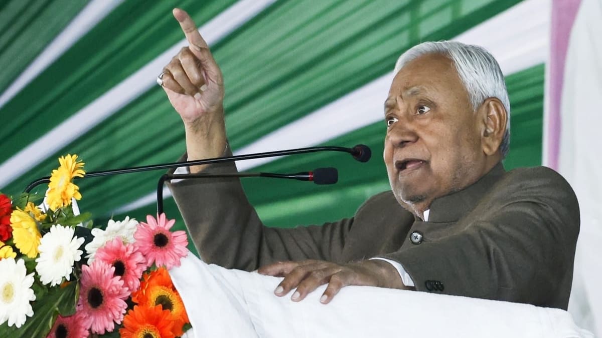 सरकारी डॉक्टरों की निजी प्रैक्टिस पर पूरी रोक, अस्पतालों की होगी सख्त विशेष जांच, नीतीश सरकार ने बनाई उच्चस्तरीय कमेटी